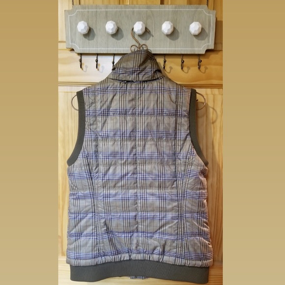 Ariat Brown Plaid Quilted Zip Up Vest - Picture 4 of 4